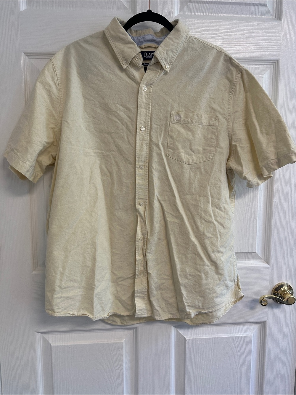 Chaps Seacoast Wash Men's Short-Sleeve Button-Down Shirt in Pale Yellow